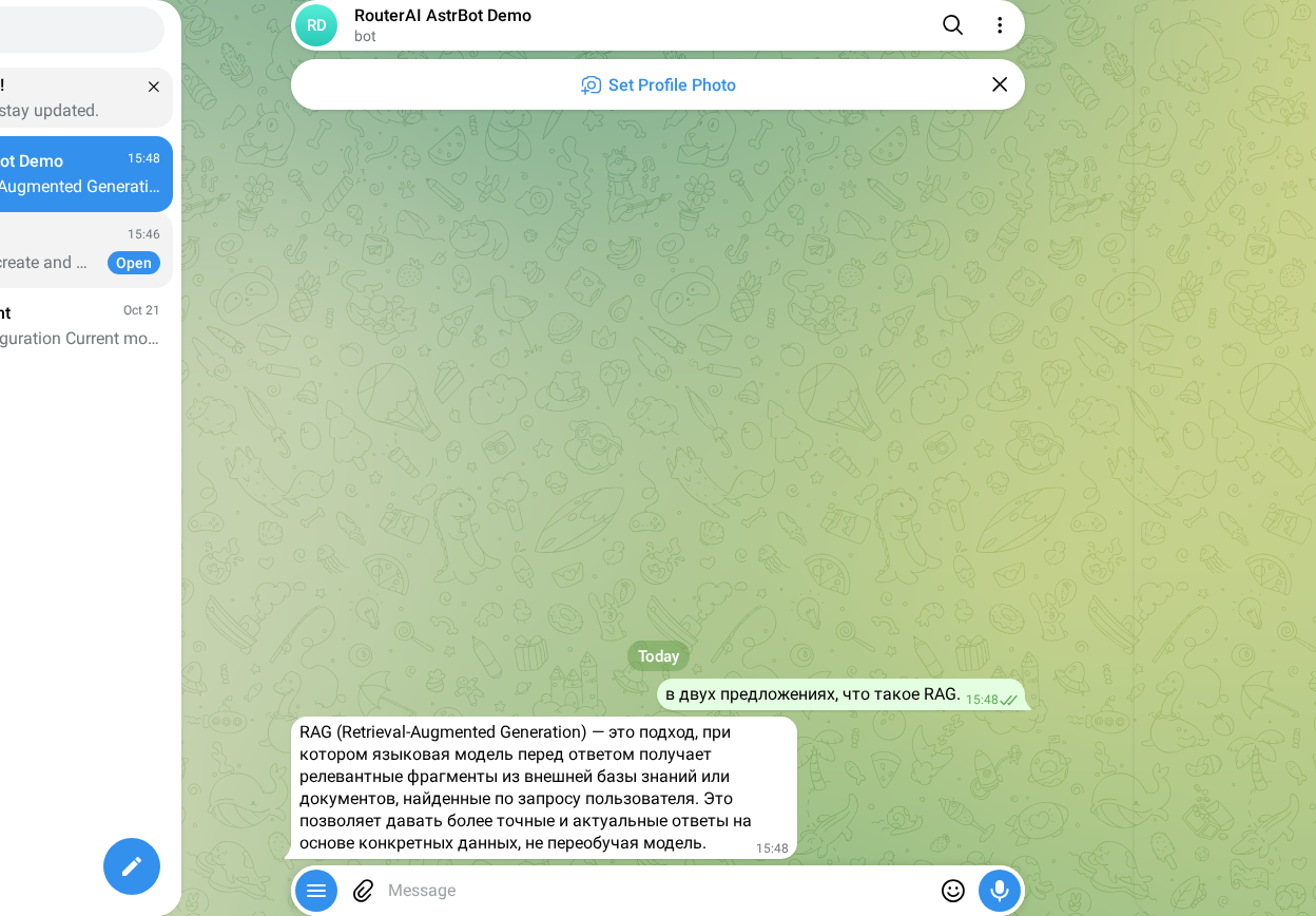 Чат Telegram с ботом AstrBot: вопрос пользователя и ответ модели claude-sonnet-5.5 через RouterAI